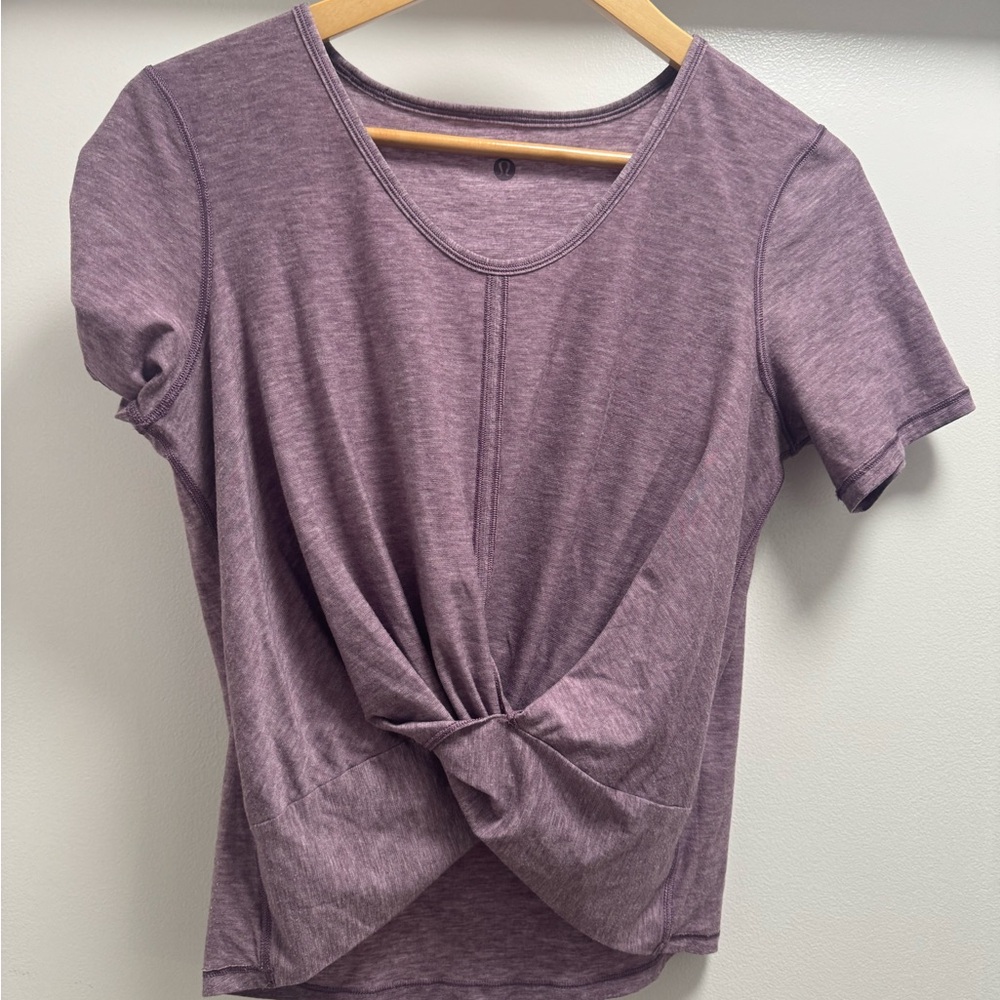 Women’s M purple Lululemon top